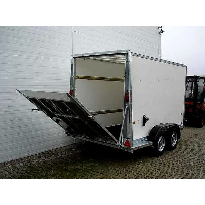 Ifor Williams BV remolque cerrado 2,7t – Robusto y versátil - Imagen 2