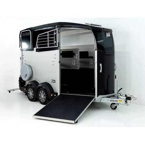 Ifor Williams HBX 506 remolque para caballos con salida frontal, negro