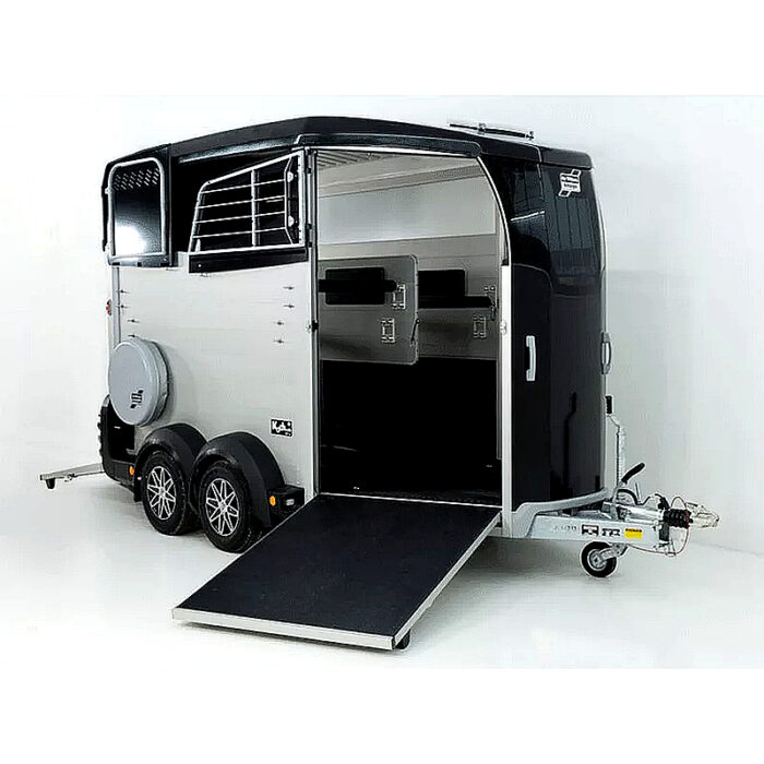 Ifor Williams HBX 511 remolque para caballos con salida frontal - Imagen 6